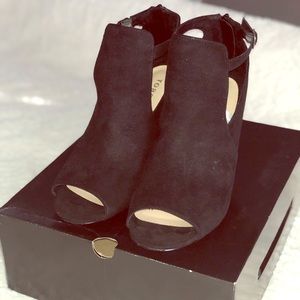 Torrid Cut-out heel bootie! 10W